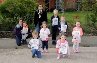 mayor and animal trail winners.png